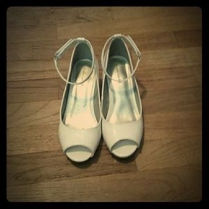 American eagle white high heels for any occasion!